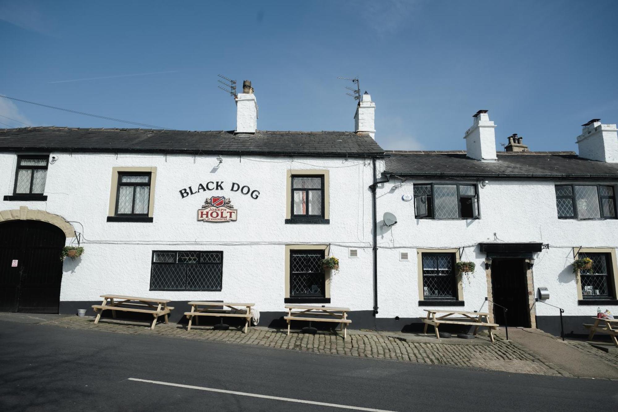 Black Dog Inn 博尔顿 外观 照片
