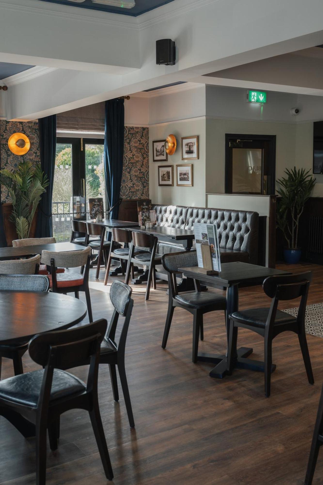 Black Dog Inn 博尔顿 外观 照片
